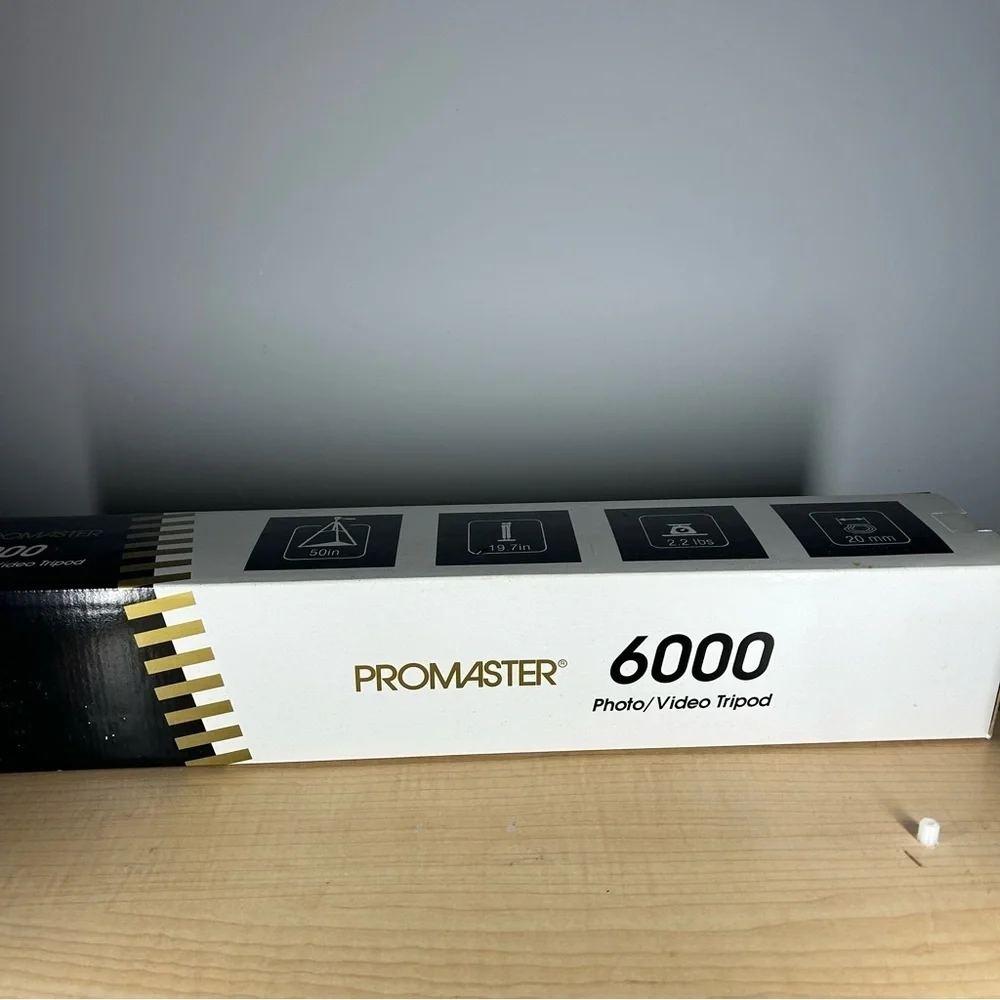 Promaster 6000 tripod brand new never used